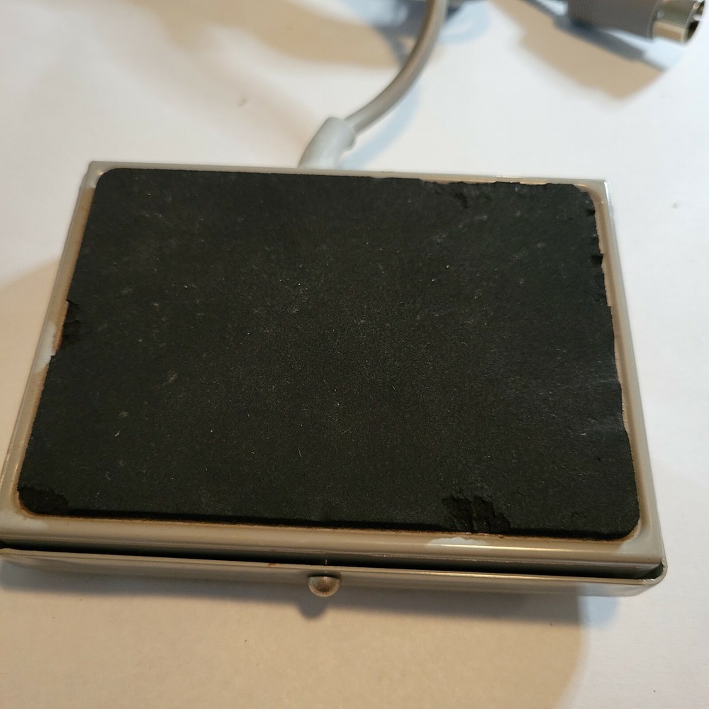 Sanyo Model FS-81 Single Button Transcriber Foot Control Pedal