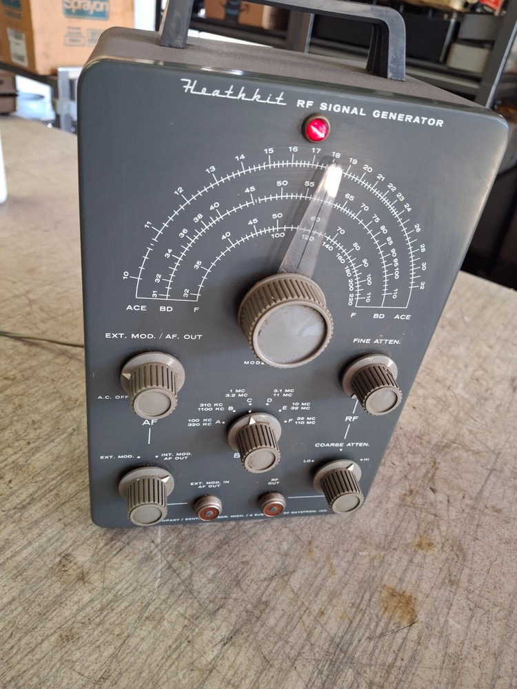 Vintage Ham Radio Heathkit RF-1 RF Signal Generator