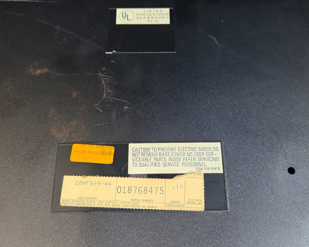 PHILIPS FULL AUTOMATIC TURNTABLE AF-829