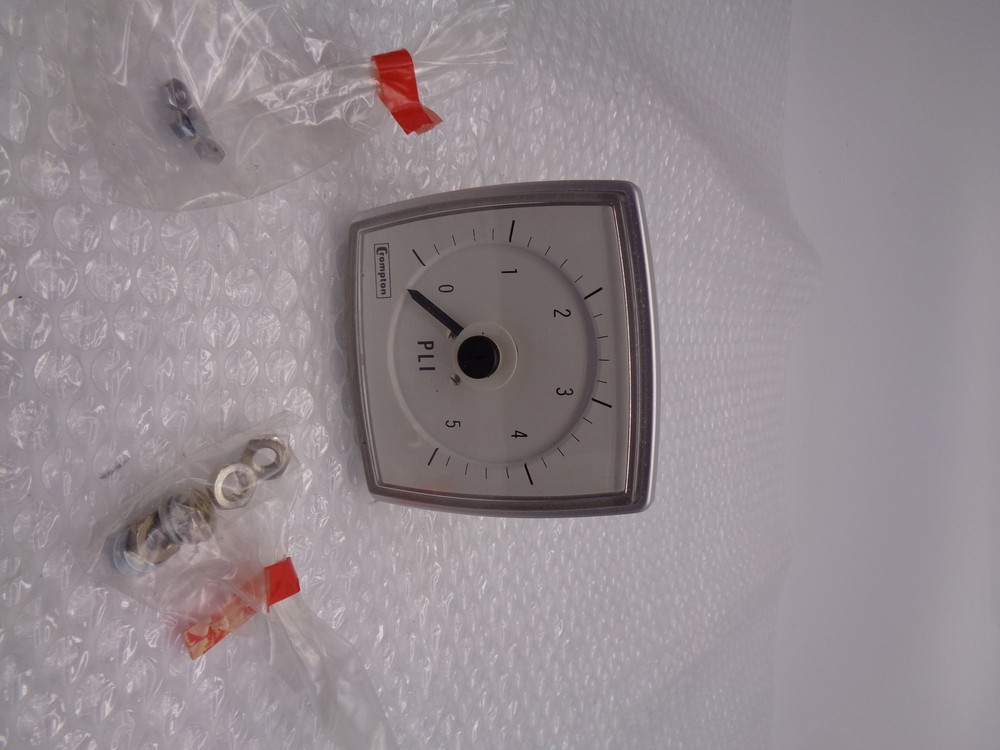 CROMPTON 016-05 PANEL METER 0-5PLI NSNP