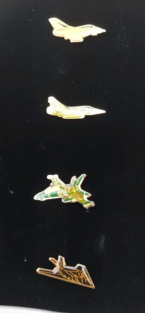 Atlas Editions 12 WARPLANE PINS