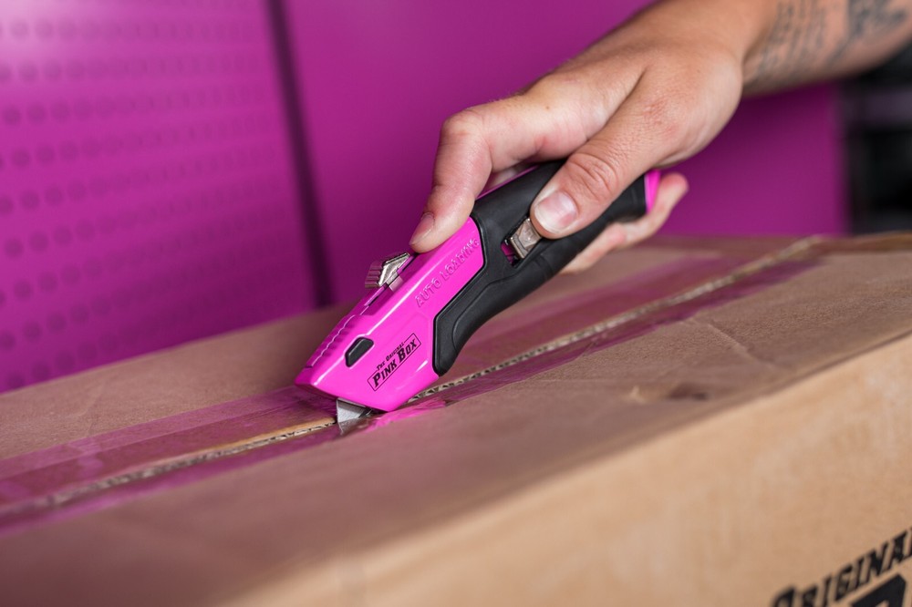 Utility Knife Auto-Loading & Retractable w/ On-Tool Blade Storage, Pink