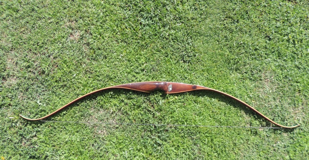 1964 Ben Pearson Model 704 Colt recurve bow with string