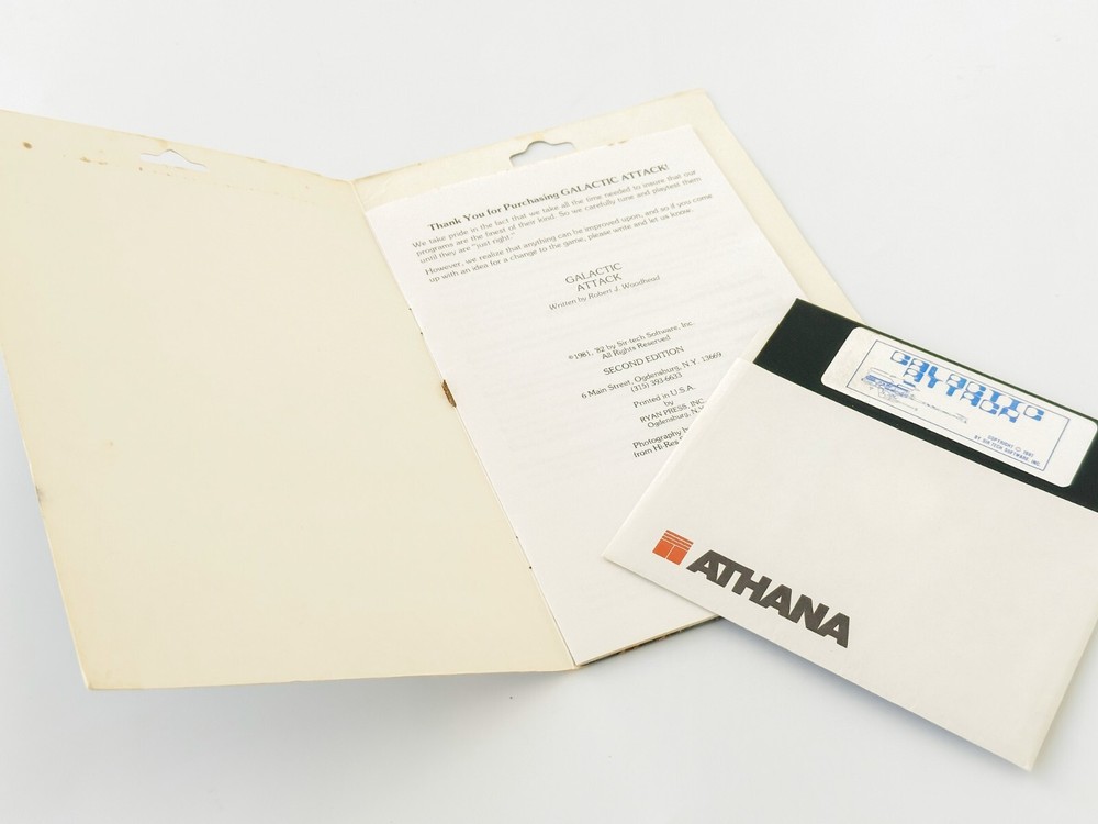 Galactic Attack - Sir-Tech - 1982 / Apple II