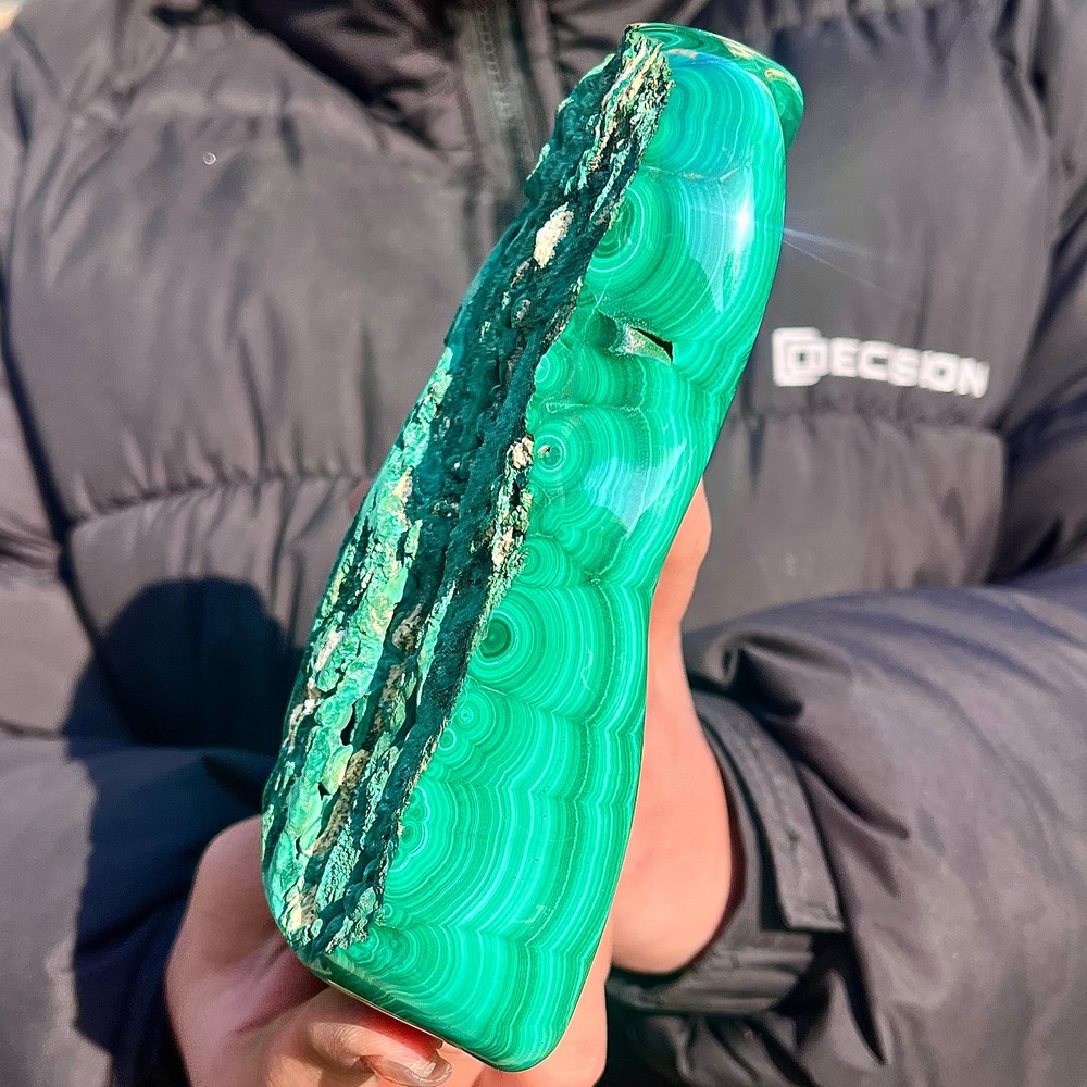 3.19LB Glossy peacock stone random transparent cluster coarse sample