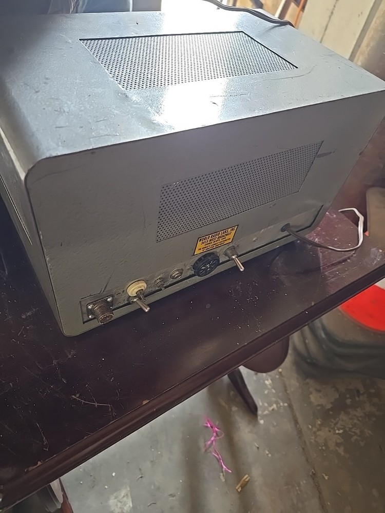 Vintage WRL Globe Chief Model 90 Ham Radio Transmitter - For Parts or Repair...