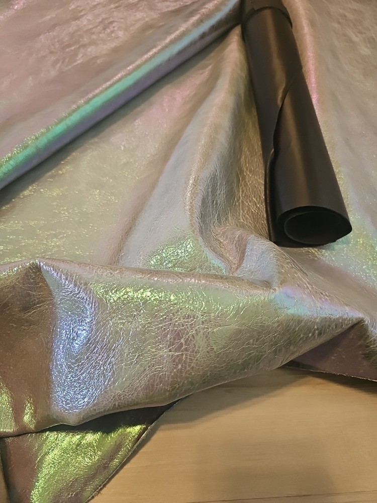 3-4oz DISTRESSED CHAMELEON COSMIC SHIMMER IRIDESCENT LEATHER HIDE SHEET,PANEL 23