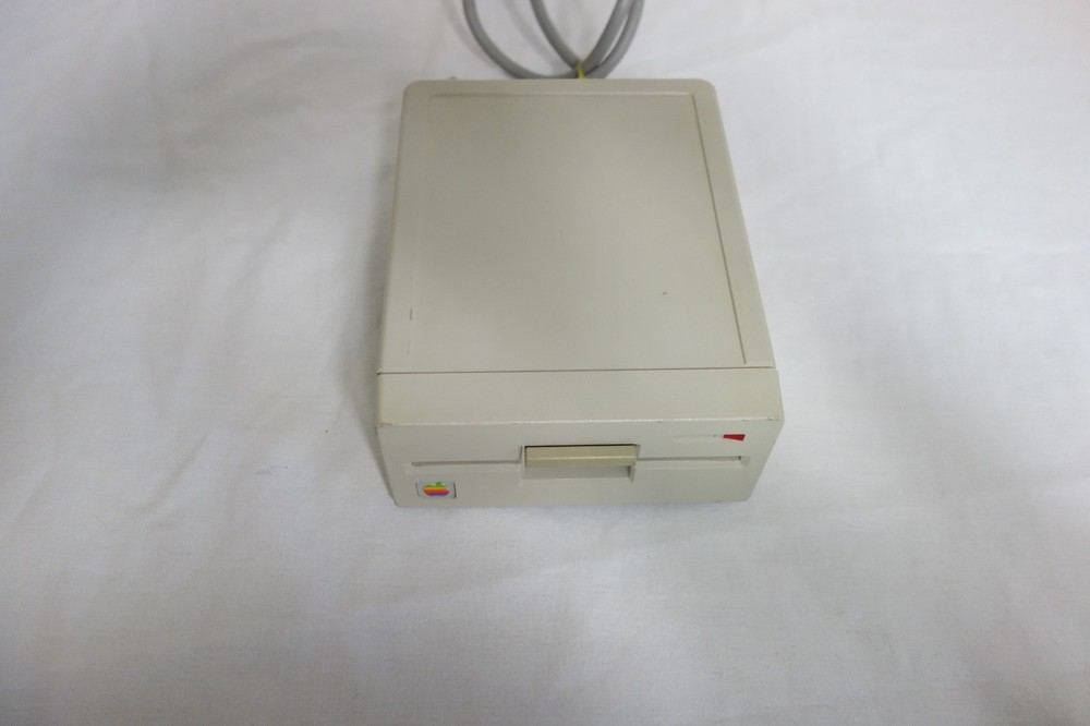 Apple 5.25" Disk Drive Model A9M0107 Vintage Computer Tested Working