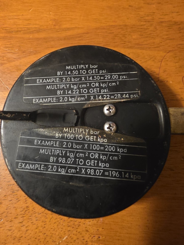Snap on Tools 700 Kilopascal 100 PSI Compression Tester Gauge
