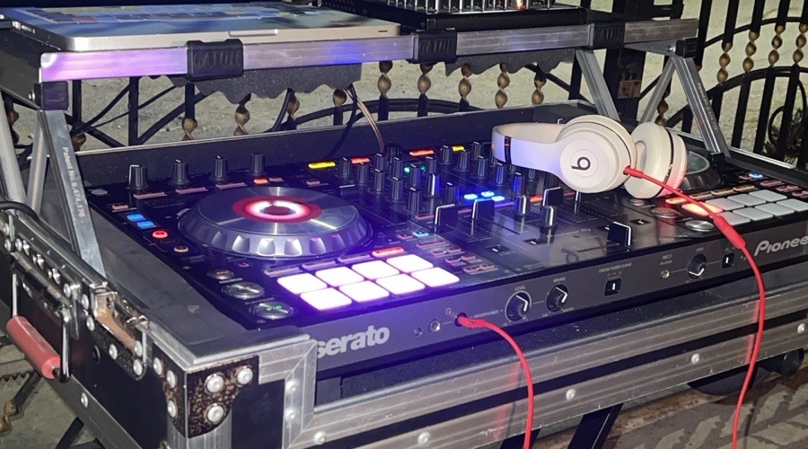 Pioneer DDJ-SX3 Performance 4-Channel Serato DJ Controller