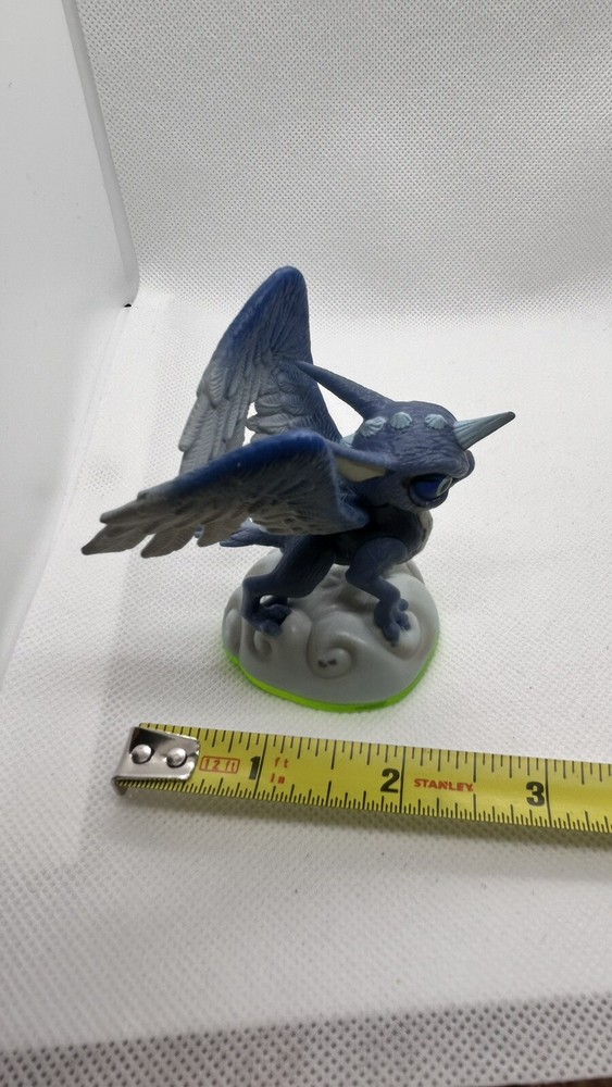 WHIRLWIND Skylanders Activision Toy Figure w/ Trading Card Sticker Code 2011