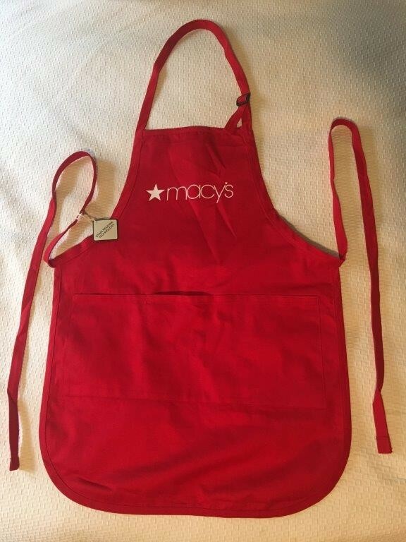 MACYS CLASSIC RED APRON WITH FRONT POCKETS [NEW]
