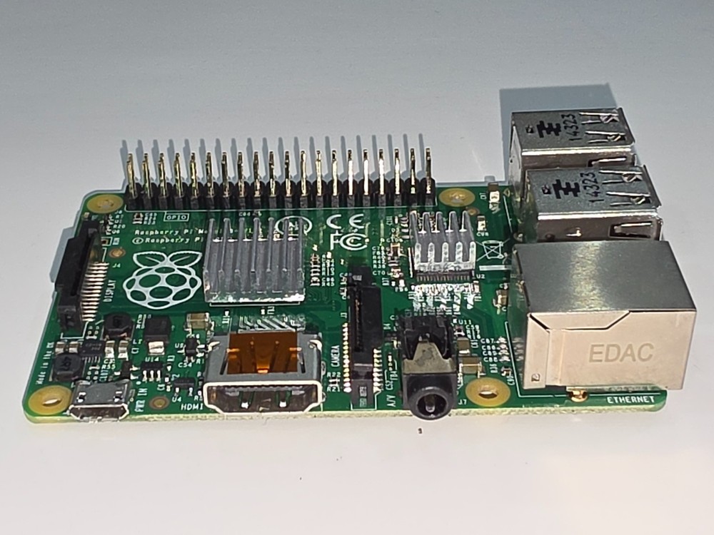 Raspberry Pi Model B+ V1.2 2014 with Case