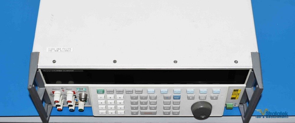 Fluke 5700A Multifunction Calibrator with FLUKE Calibration Certificate