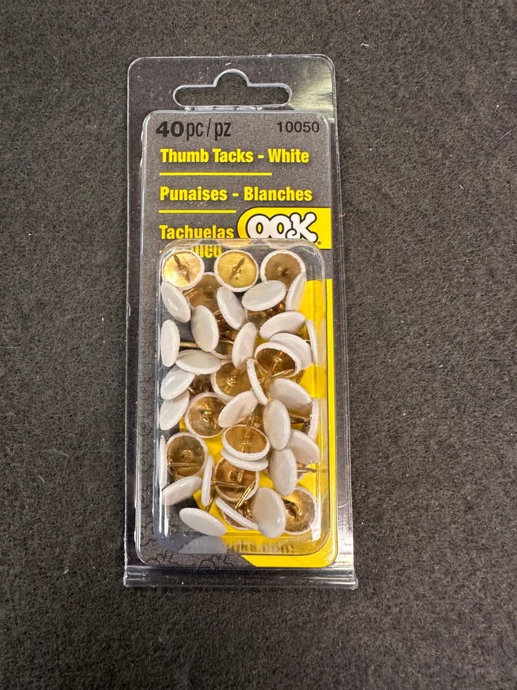 40-pack White Thumbtacks   533950