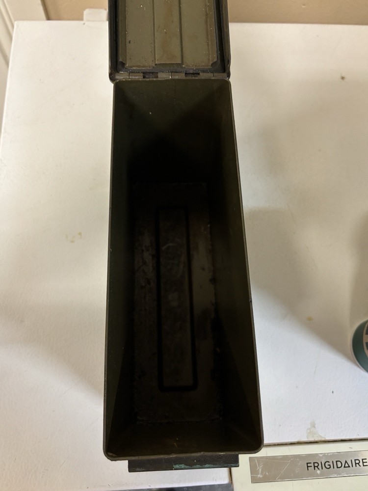 US MILITARY AMMO BOX