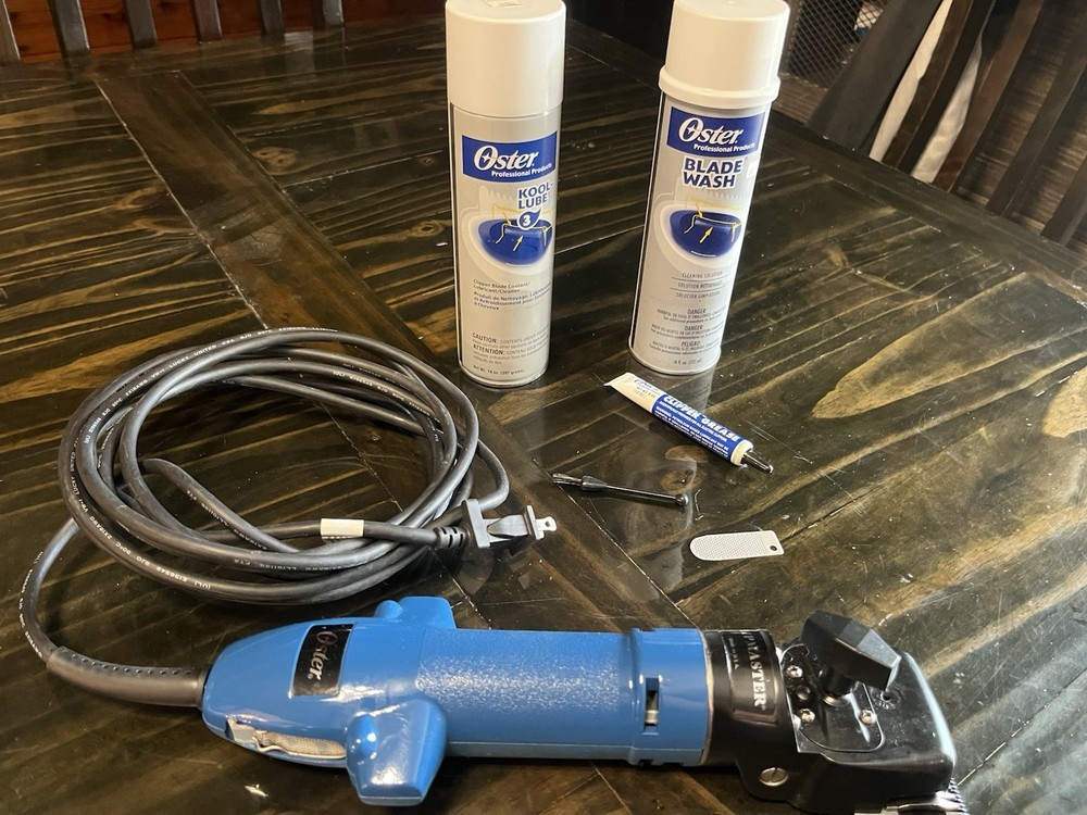 Oster Clipmaster Tool with Case