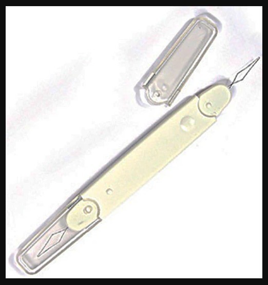 Notions - Clover Double Needle Threader # 462