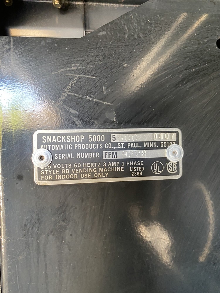 Used vending machine Snackshop5000 everything in good working condition