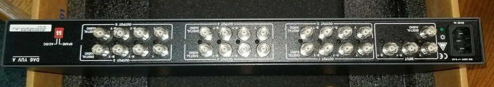 Extron DA6 YUV A Wideband Distribution Amplifier with mounting