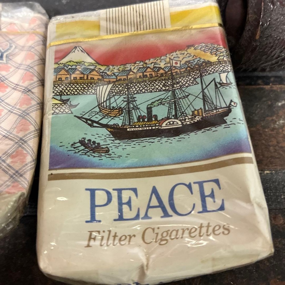 Retro box cigarette package and kissel