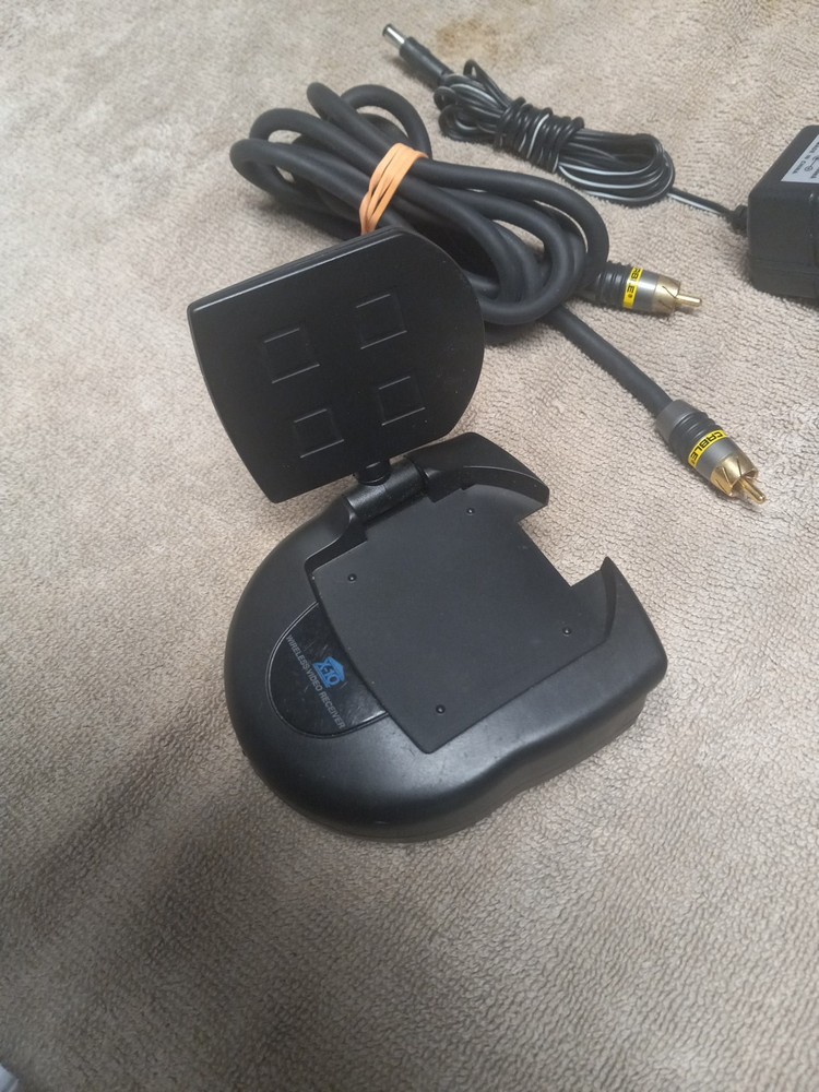 X10 Wireless Video Receiver VR36A WithPower Supply & Video Cable - Working