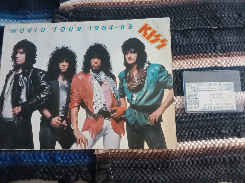 Kiss 💋 Ticket Stub Kisstory Animalize Tour, Vintage Classic2-13-85 Albatross 🎸