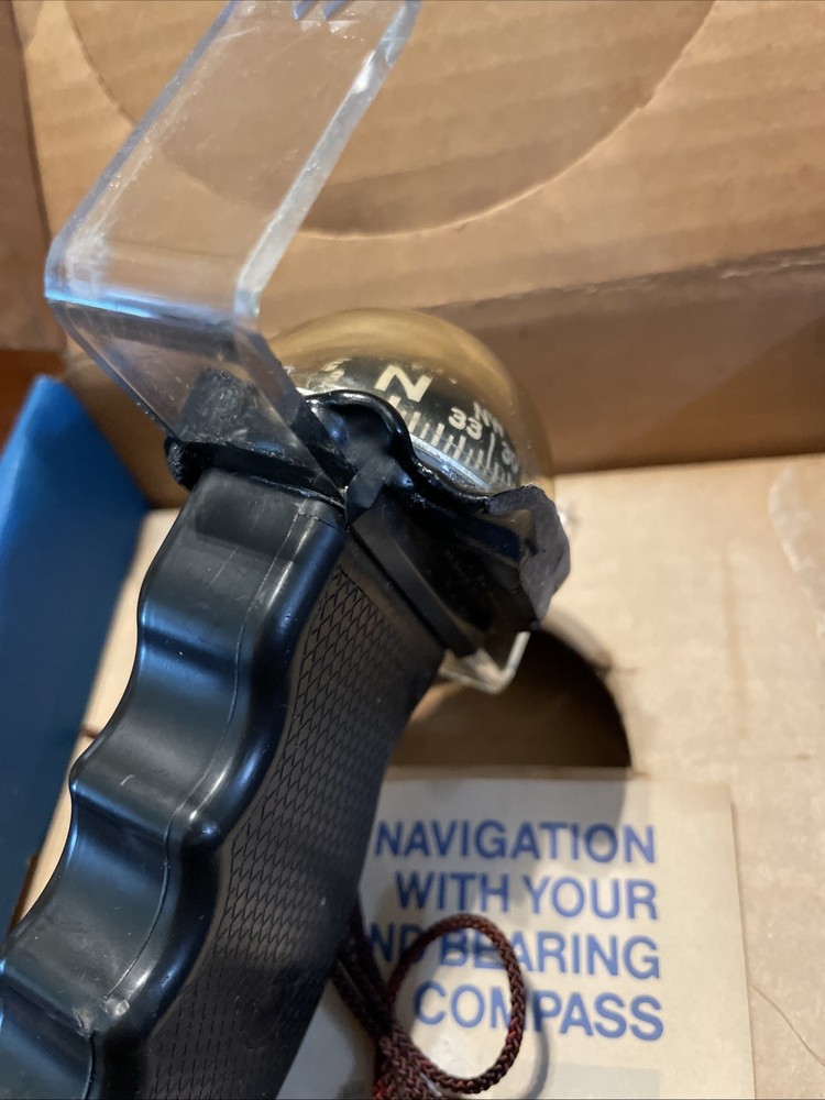 1983 DAVIS INSTRUMENTS HAND BEARING COMPASS NO LED MODEL 211 PREOWNED WITH BOX