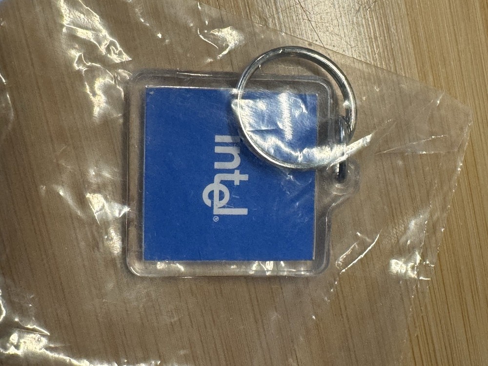 vintage Intel Pentium Processor CPU acrylic keychain - new in plastic bag
