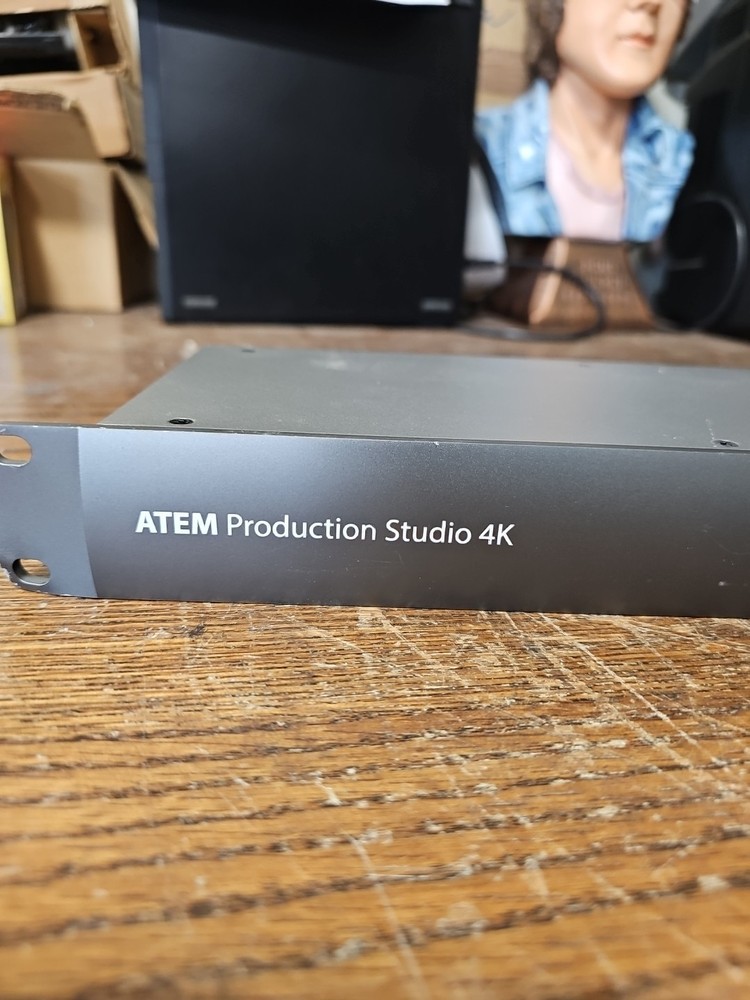 Blackmagic Design ATEM Production Studio 4K – 8-Input Live Switcher