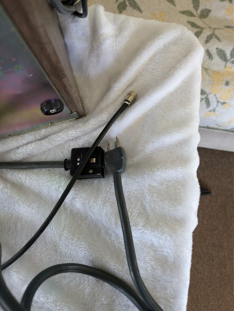 Very rare SONY TT-100 TUNER TIMER ORIGINAL powers on