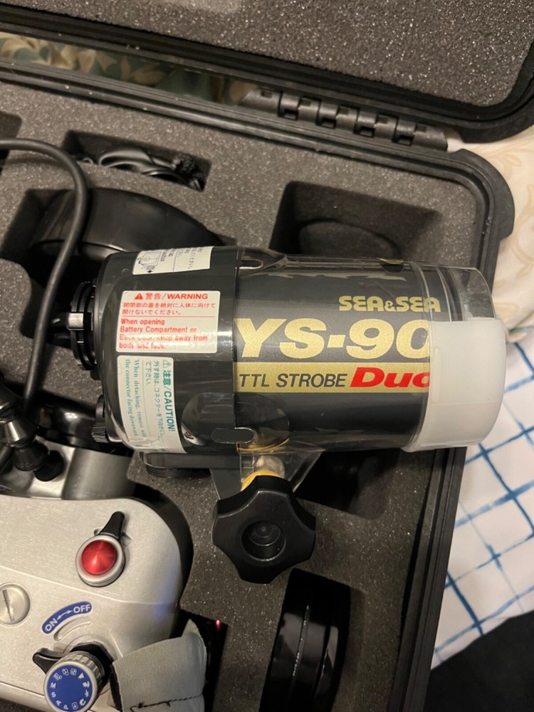 light and motion dive light, light and motion camera case