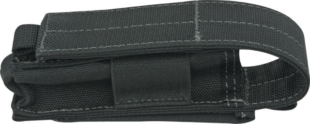 Maxpedition Flashlight Sheath Black 1431B 4 1/4" x 1" closed. Will hold flashlig