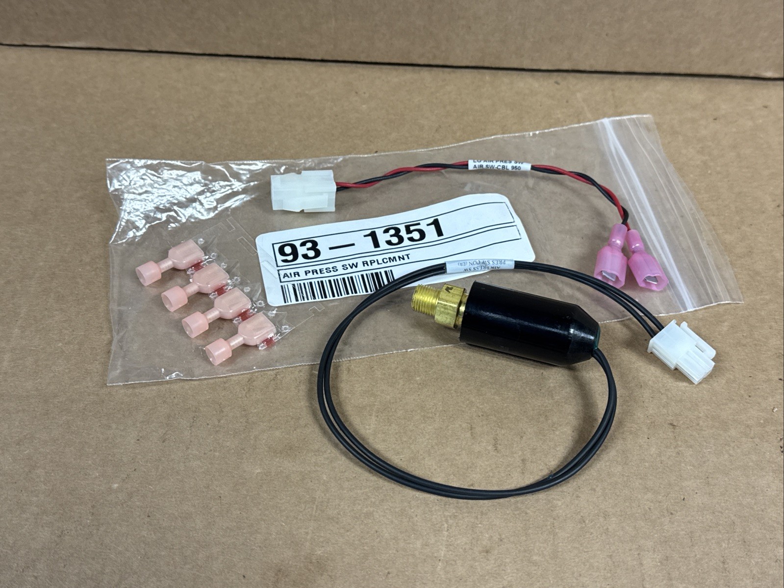 Haas 93-1351 AIR PRESSURE Sensor Switch 2W/4P M-CONNECTOR 32-1004A OEM FAST SHIP