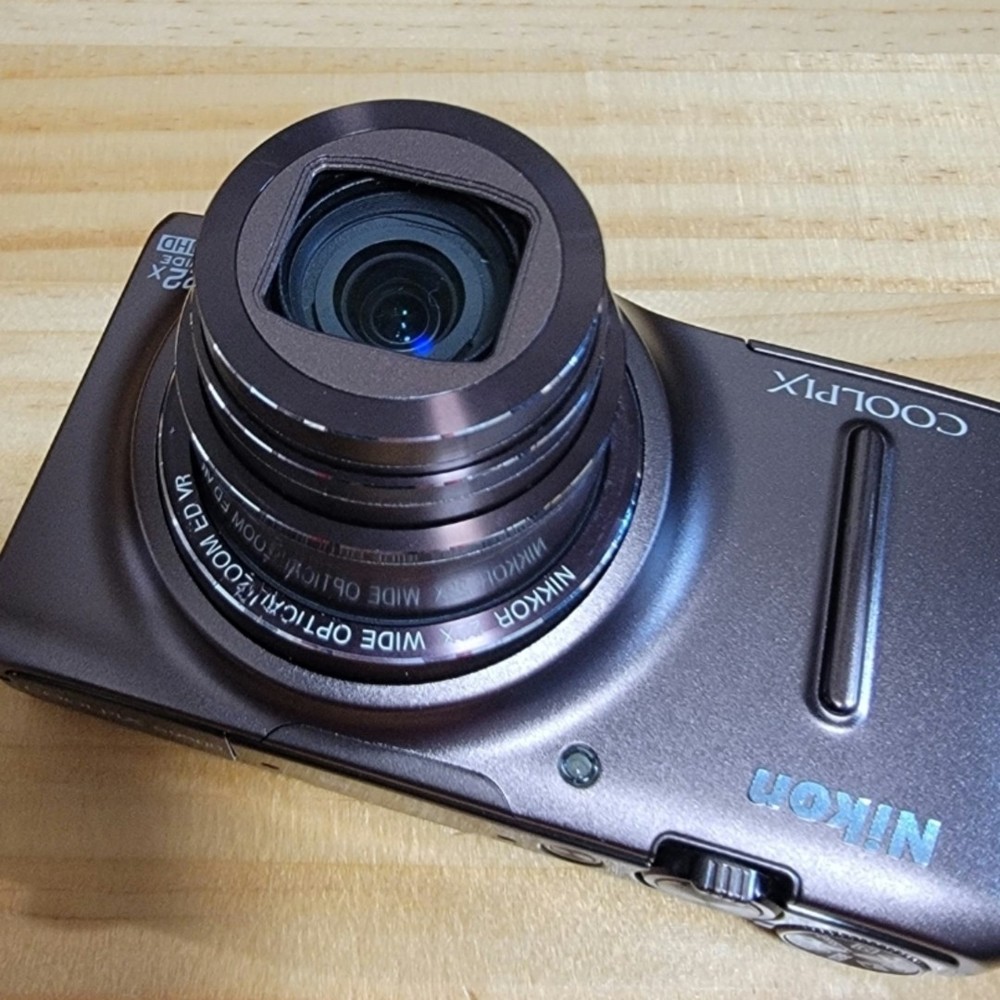 Nikon Coolpix S9500 Brown