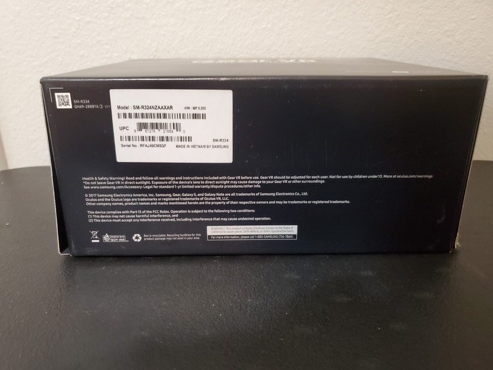 Samsung Gear VR Powered By Oculus Virtual Headset Controller Model SM-R324
