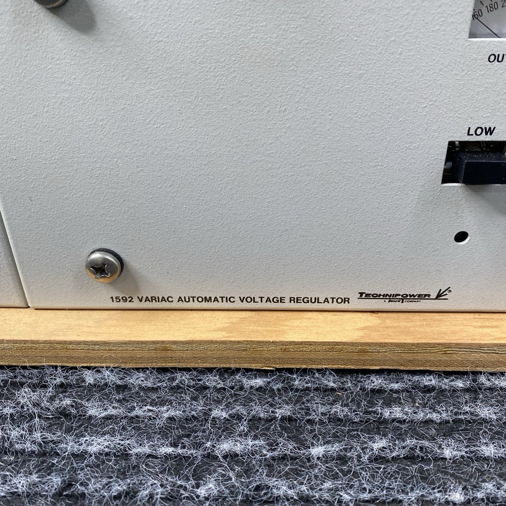Variac 1592 Automatic Voltage Regulator 240V by TechniPower