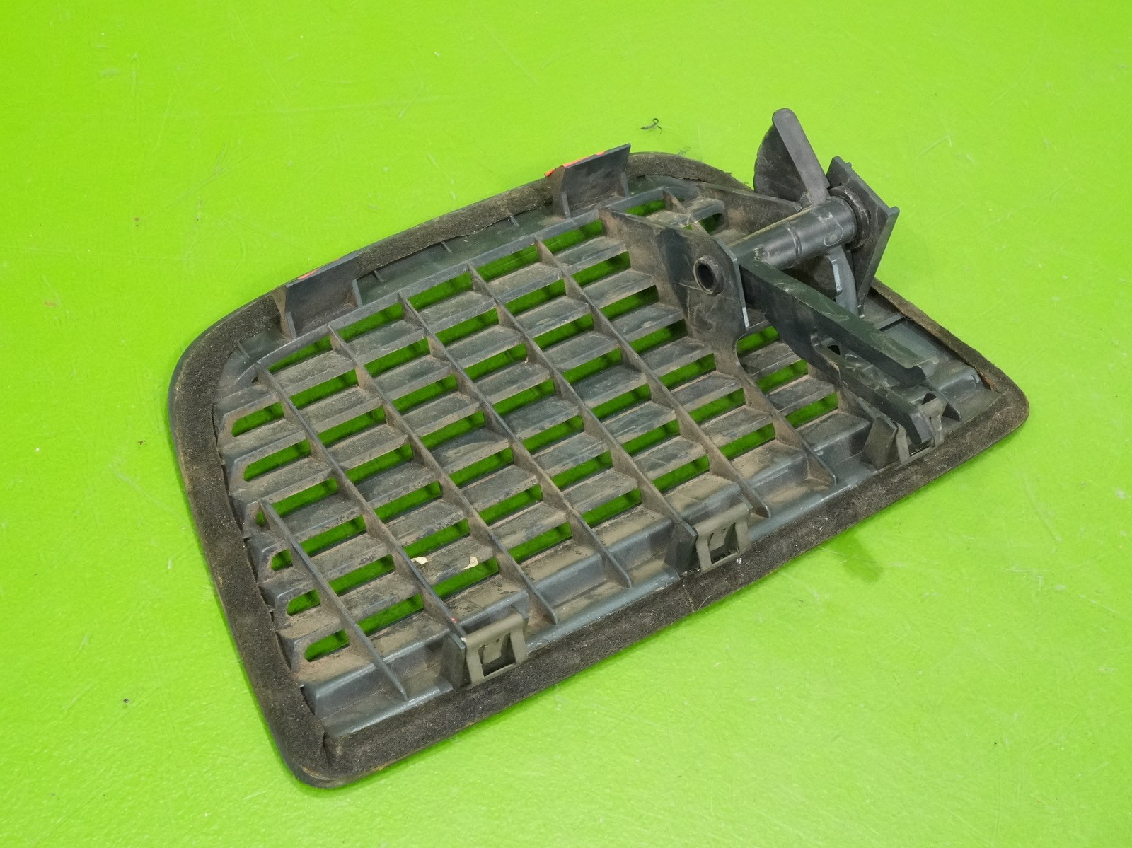 92-95 Civic OEM upper top center dash HVAC air heater AC vent blue