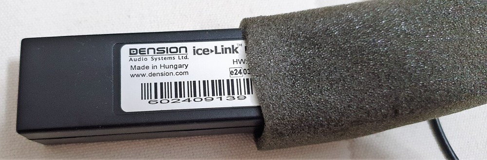Dension 7137242 - Ice Link - Universal iPod Interface with FM Modulator.
