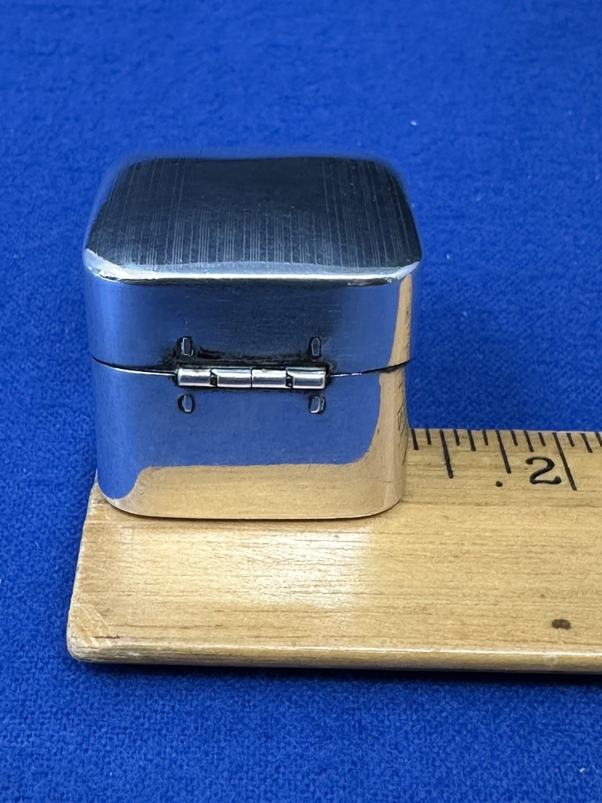 AMERICAN ART DECO STERLING RING BOX NO MONO