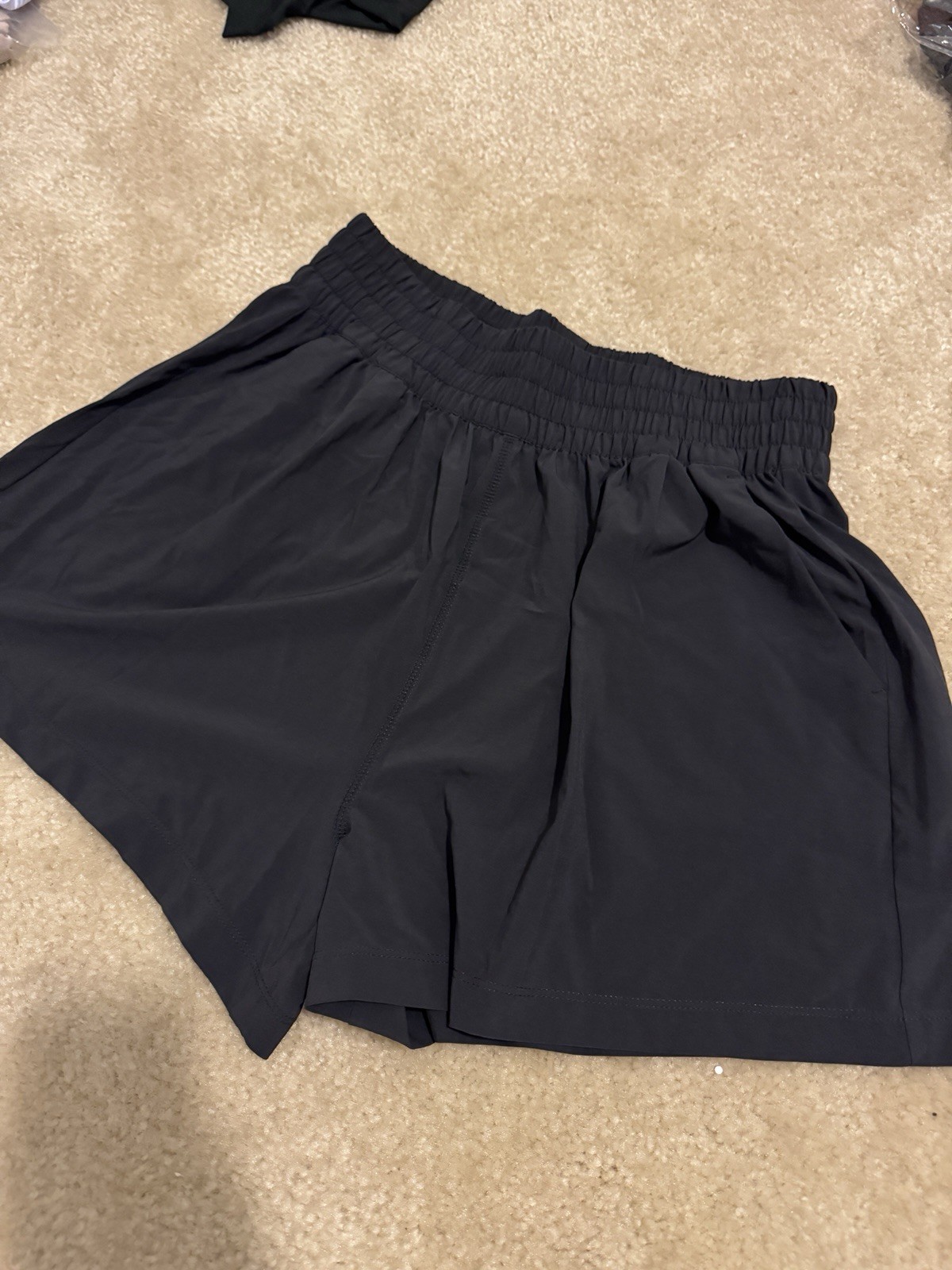 Vuori Villa Shorts Size L
