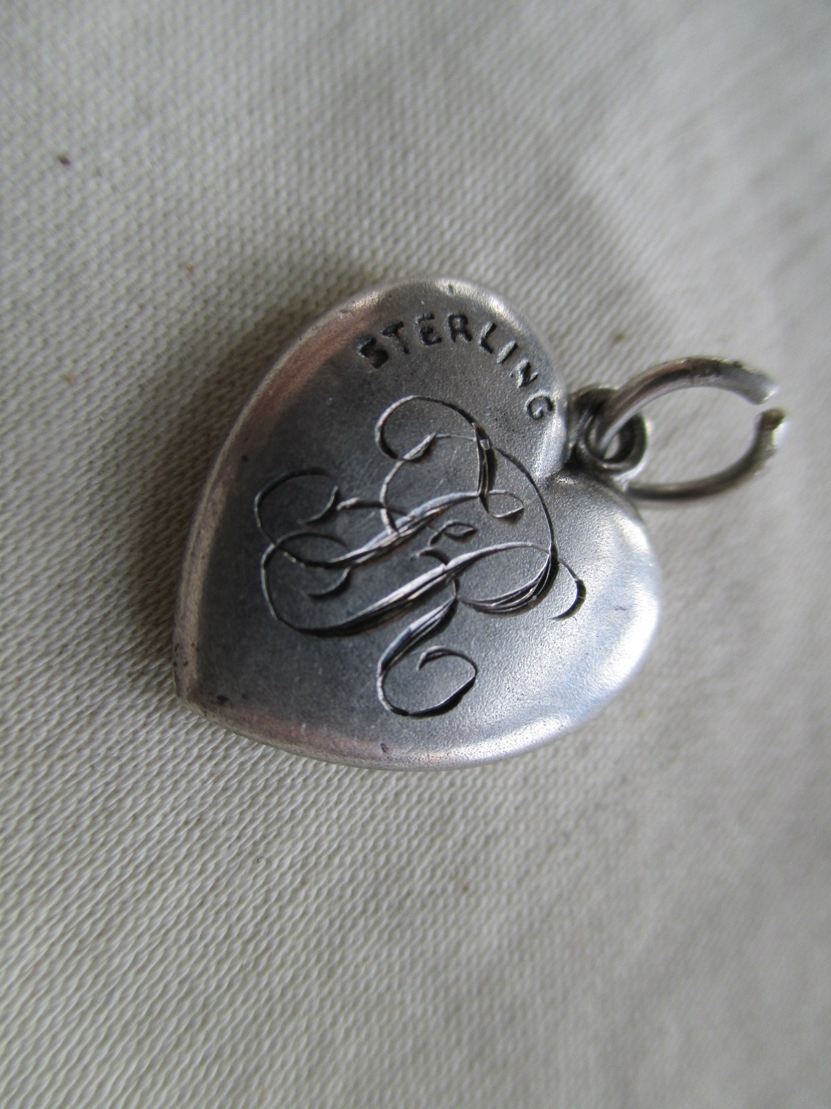 Vtg Sterling Victorian Puffy Heart Charm Repousse Border Fire Opal Stone FR