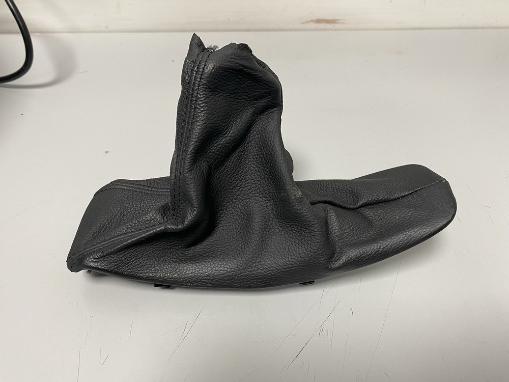 BMW E90 E91 E92 E93  3 SERIES BLACK LEATHER HANDBRAKE GAITER GAITOR
