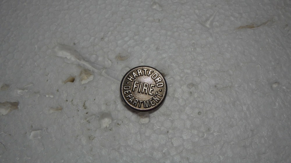 HARTFORD CONNECTICUT FIRE FIGHTER   UNIFORM BUTTON BX U#55