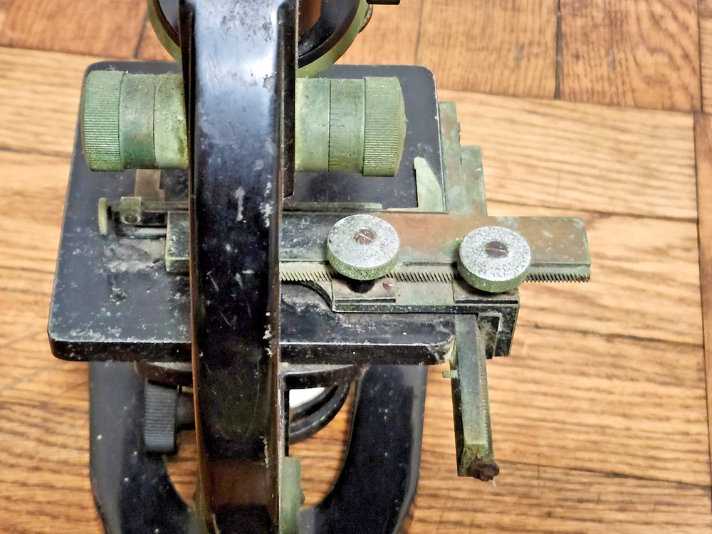 ANTIQUE - KREMP WETZLAR MICROSCOPE