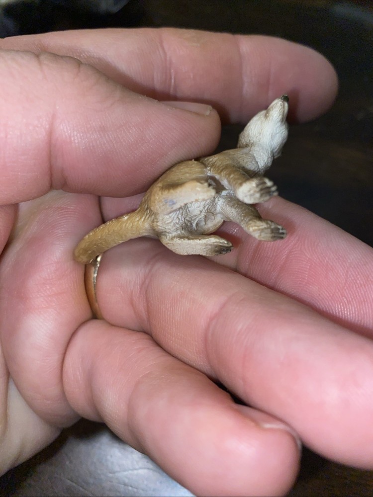 Unbranded Meerkat 2" Figure