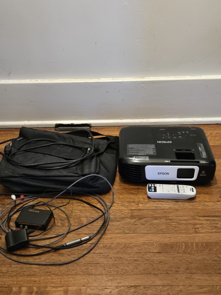 EPSON EX9210 1080 HD 3LCD Projector (Read description)