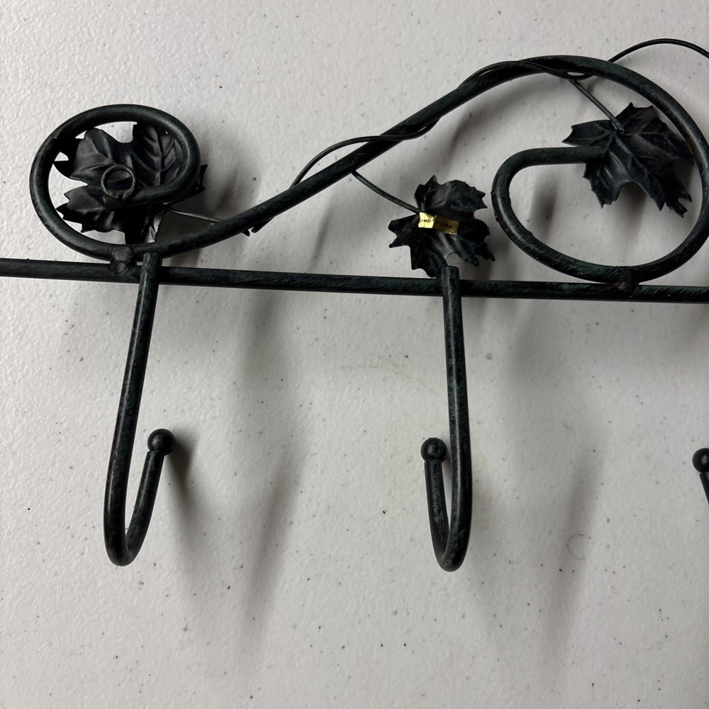 Rustic Wrought Iron Style Wall Mounted Coat Rack – 5 Hooks – Maple Leaf Design