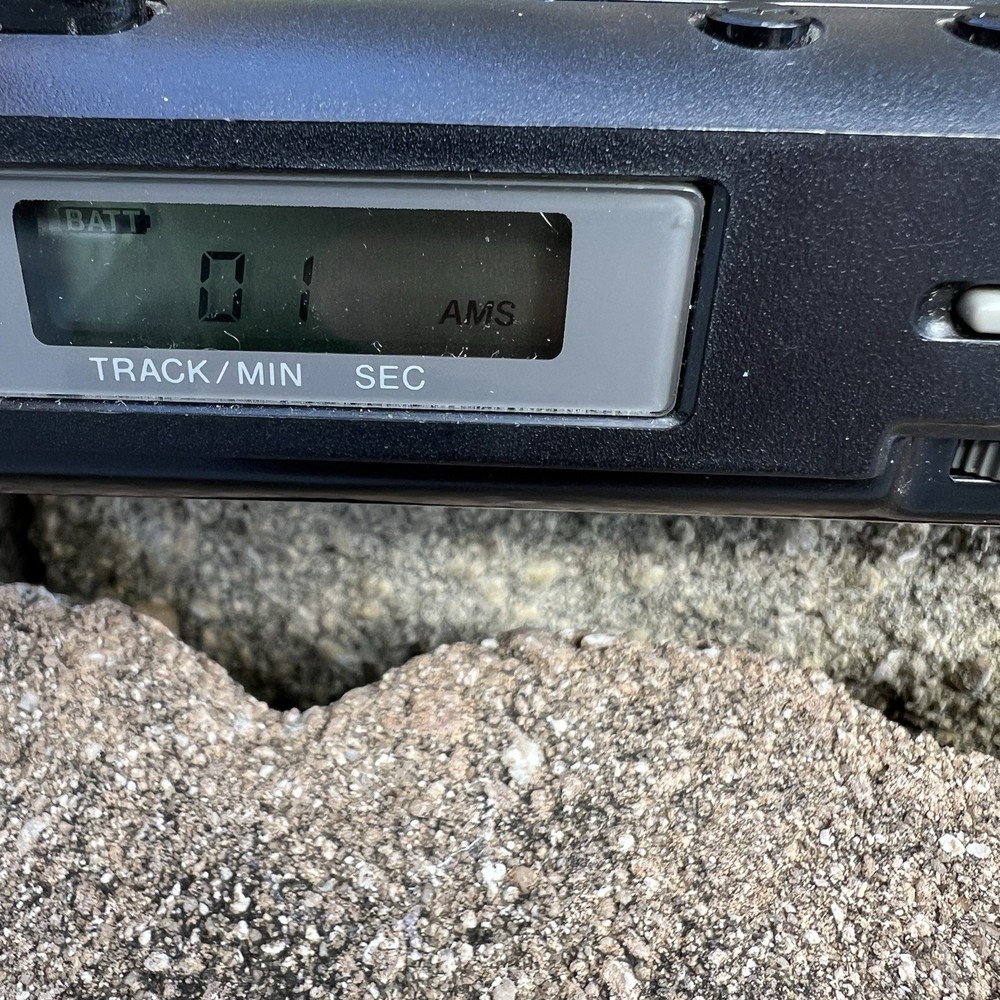 Vtg 1988 SONY DISCMAN MODEL D-2 Working See Description