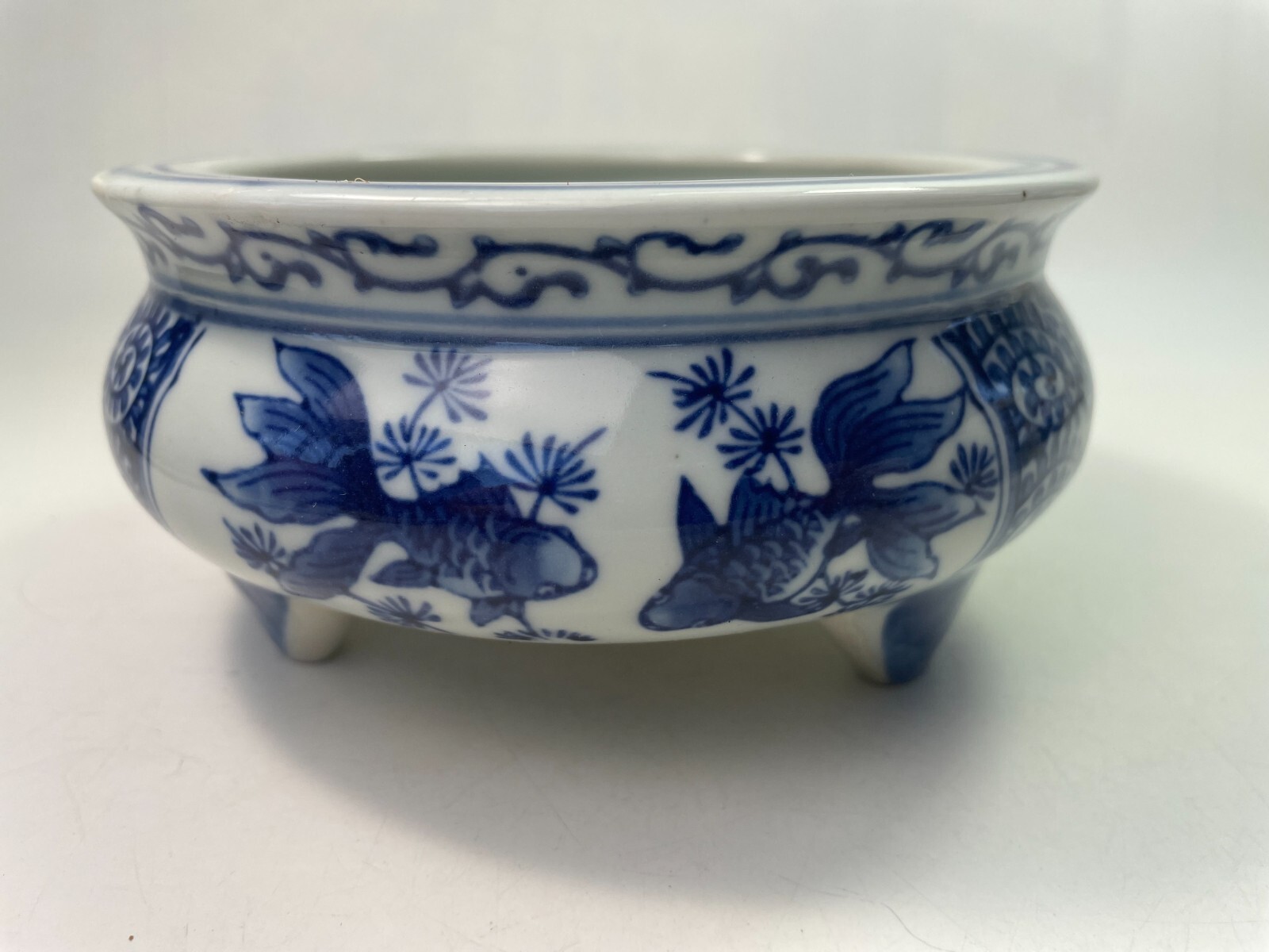 Antique Chinese Tripod Incense Burner Pair Gold Fish Blue & White B60